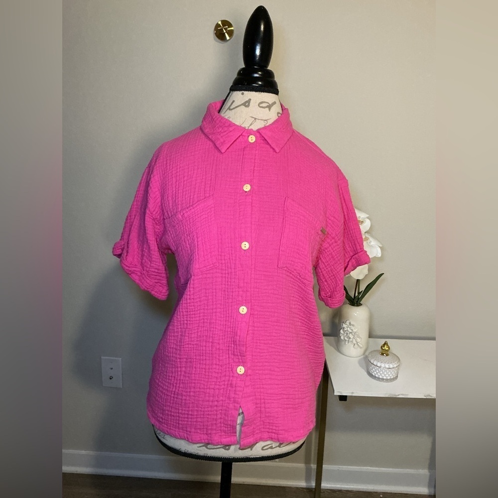 Nicole Miller Pink Button-Up Women's Top